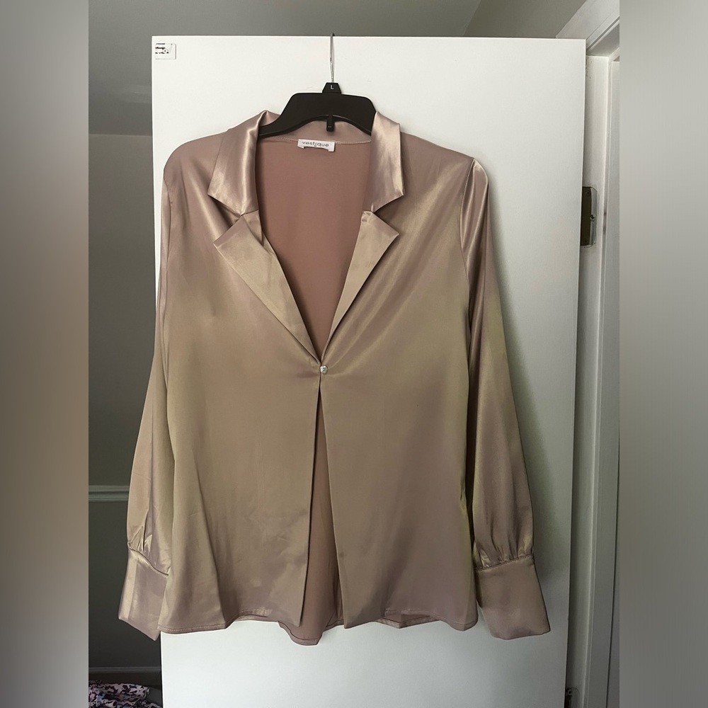 Vestique single button blouse